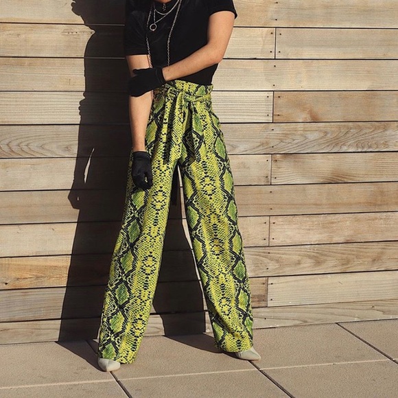 Green snake skin over sized pants - Picture 2 of 2